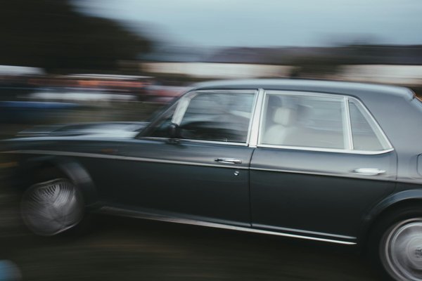 Concessionnaires autos et durabilité : quelles initiatives?